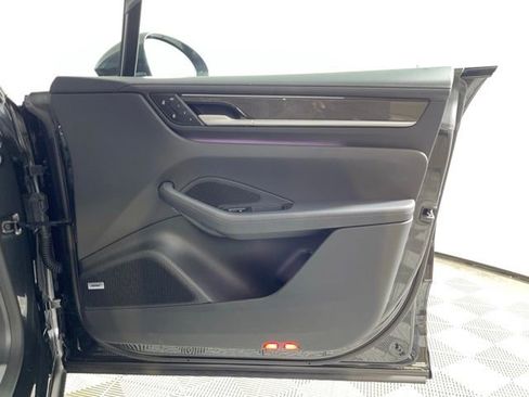 Used 2024 Porsche Macan 4 Electric image 61