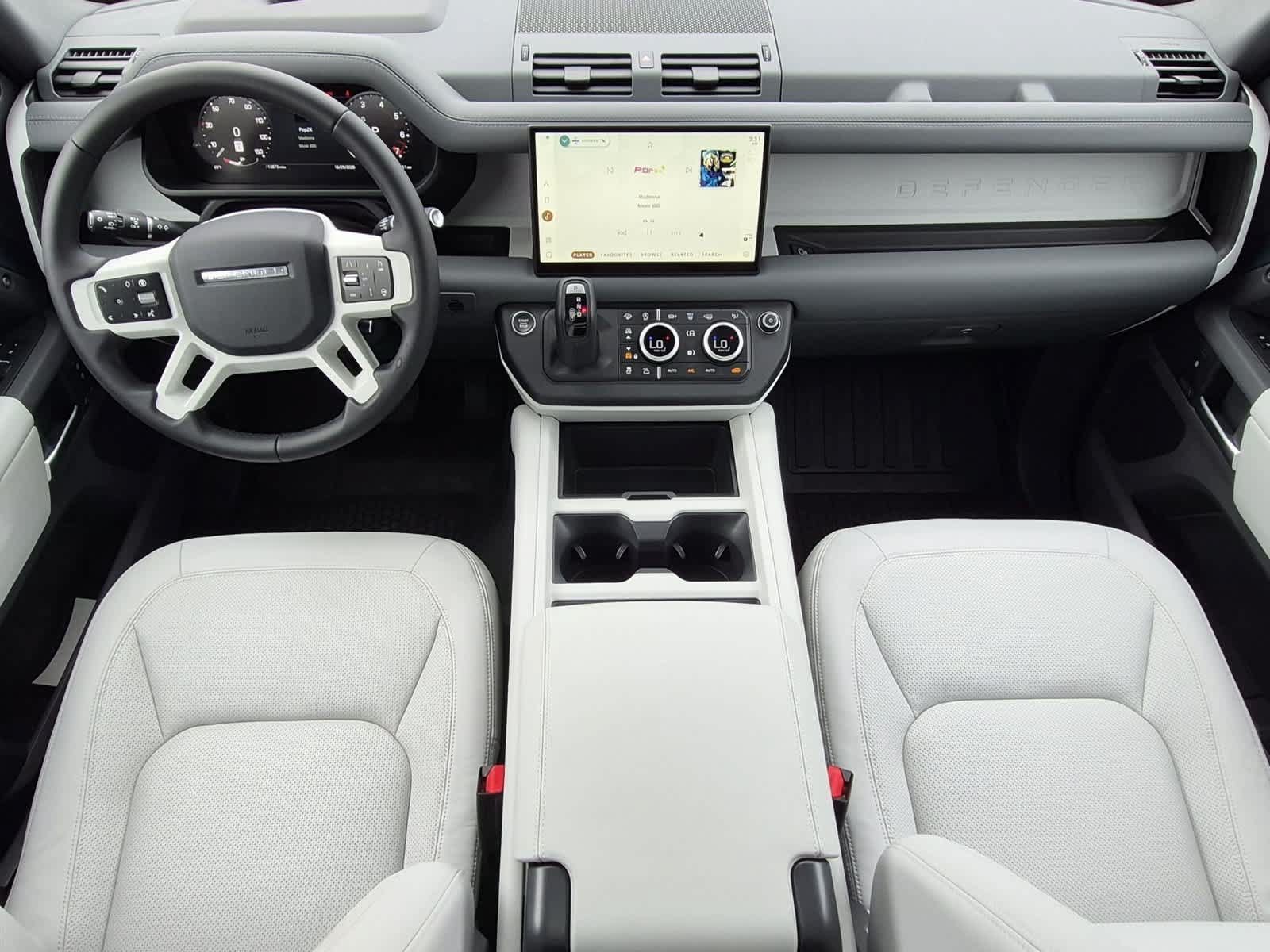 Certified 2025 Land Rover Defender 110 X-Dynamic SE AWD/4WD image 15