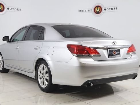 Used 2011 Toyota Avalon FWD image 4