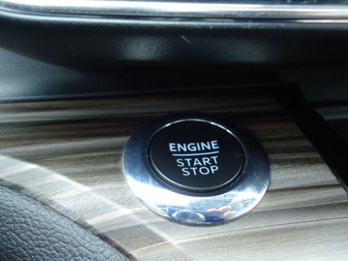 Used 2022 Ford Explorer Limited w/ Equipment Group 301A image 27