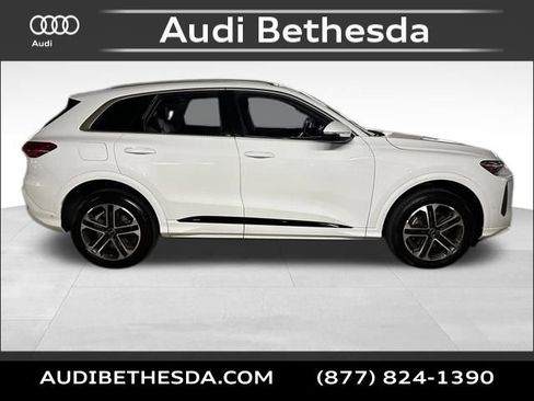 Certified 2025 Audi Q5 Premium w/ Convenience Package AWD/4WD image 8