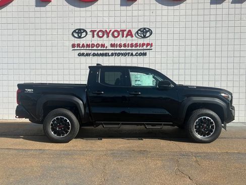 New 2025 Toyota Tacoma TRD Off-Road image 1