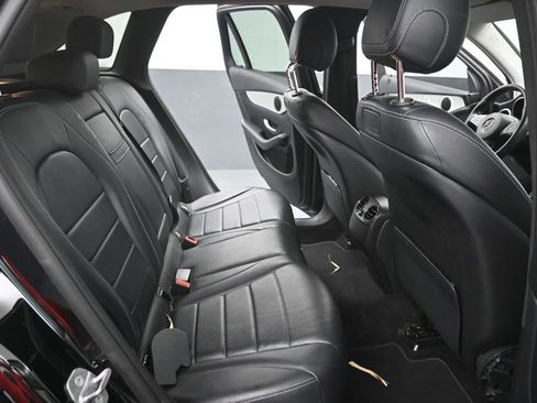 Used 2019 Mercedes-Benz GLC 300 image 23