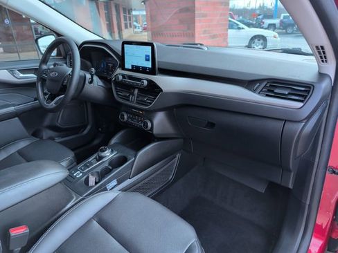 Used 2022 Ford Escape SEL w/ Technology Package image 30