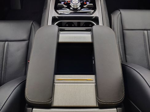 New 2026 Jeep Grand Wagoneer Limited AWD/4WD image 31