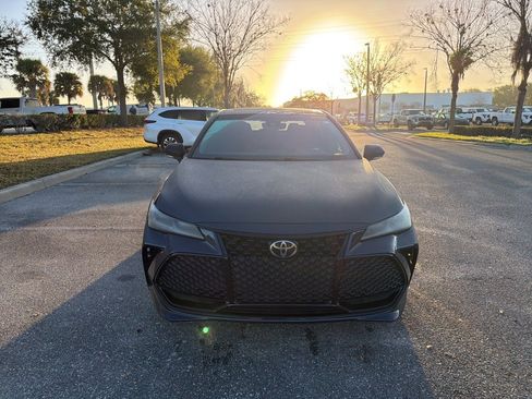 Used 2019 Toyota Avalon Touring w/ Advanced Safety Package image 8