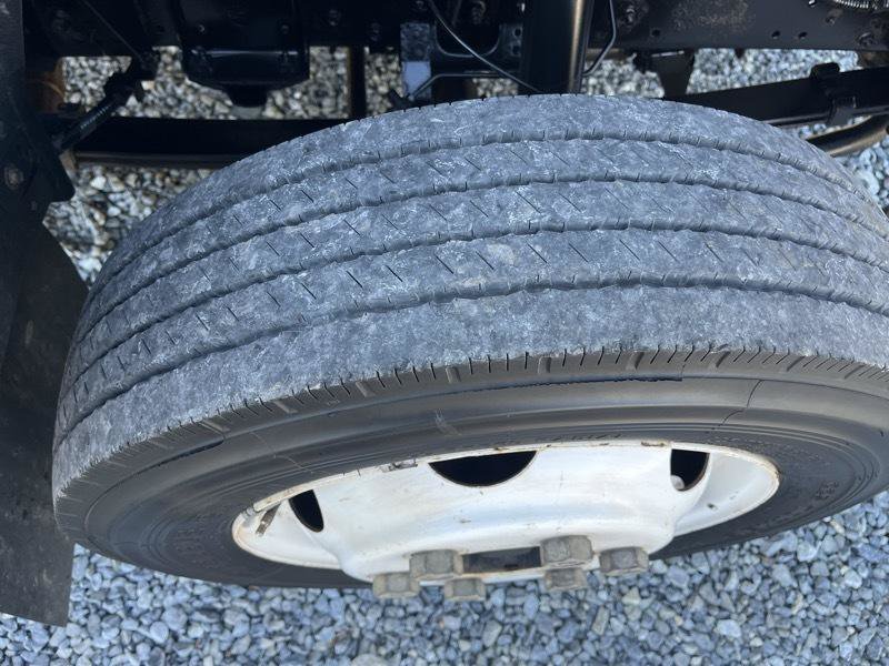 Used 2019 Isuzu NPR RWD image 15