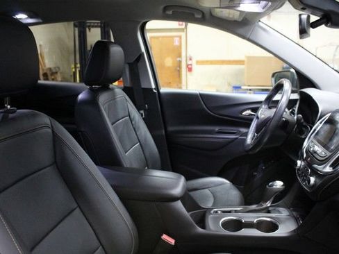 Used 2020 Chevrolet Equinox Premier FWD image 10