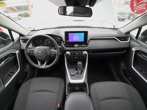 Certified 2025 Toyota RAV4 XLE image 21