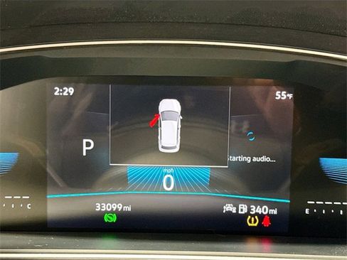 Used 2023 Volkswagen Tiguan SE R-Line image 8