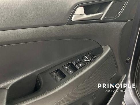 Used 2018 Hyundai Tucson Value w/ Cargo Package image 12