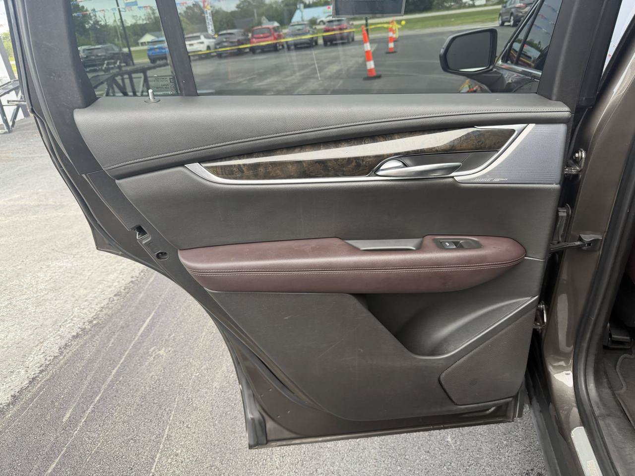 Used 2020 Cadillac XT6 Premium Luxury FWD image 17
