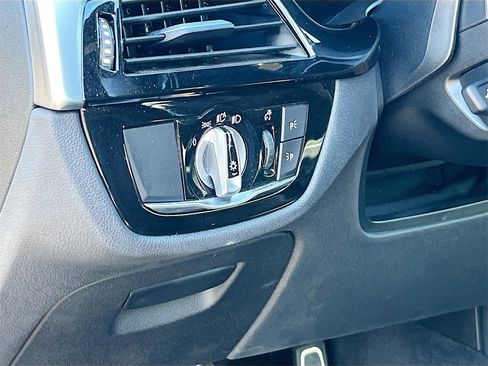 Used 2023 BMW 540i w/ M Sport Package image 10