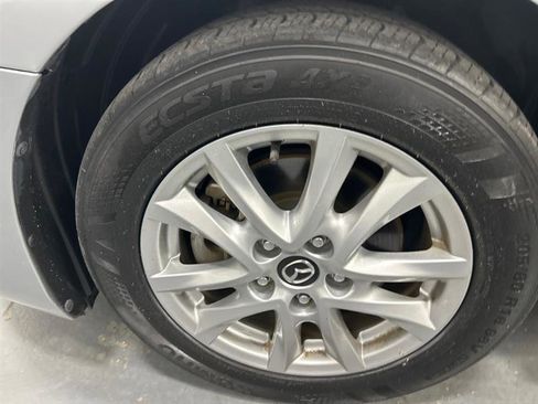 Used 2017 MAZDA MAZDA3 Sport image 11