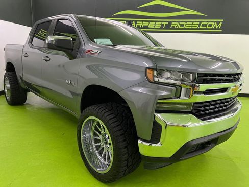 Used 2021 Chevrolet Silverado 1500 LT w/ Texas Edition Plus AWD/4WD image 2