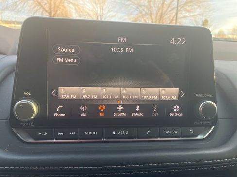 Used 2021 Nissan Rogue SV image 16