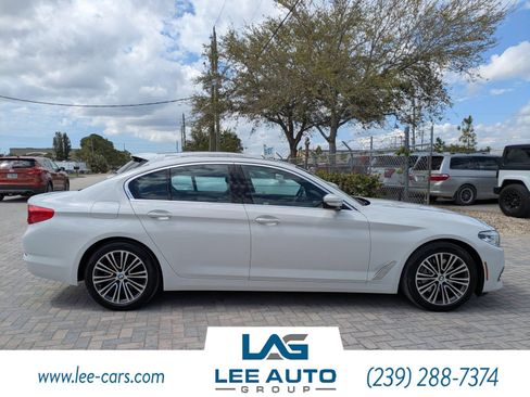 Used 2018 BMW 540i xDrive w/ Premium Package image 2