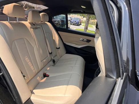 Used 2020 BMW 330i Sedan w/ M Sport Package RWD image 28