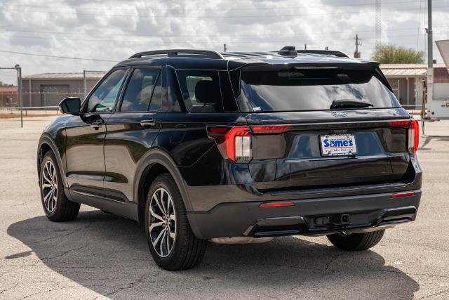 Certified 2025 Ford Explorer ST-Line w/ Premium Package RWD image 6