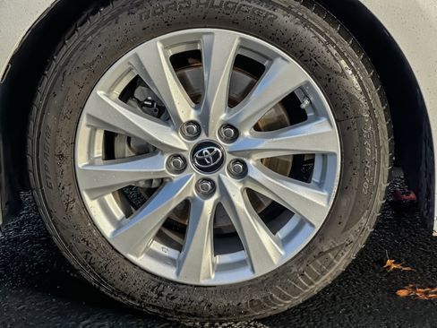 Used 2019 Toyota Camry LE image 24