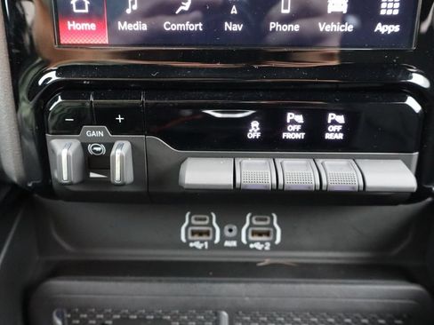 Used 2025 RAM 1500 Big Horn AWD/4WD image 12