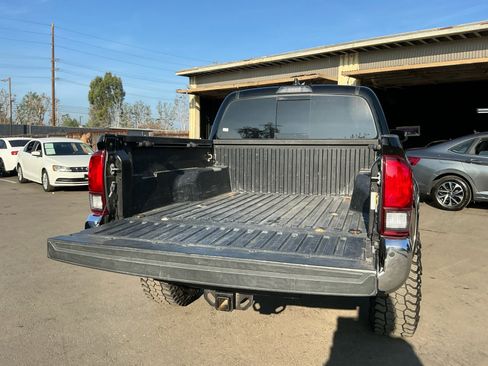 Used 2021 Toyota Tacoma SR5 image 24
