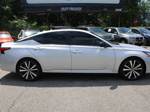 Used 2020 Nissan Altima 2.5 SR FWD image 6