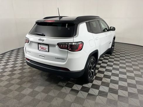 Used 2025 Jeep Compass Limited w/ Sun & Sound Group AWD/4WD image 7