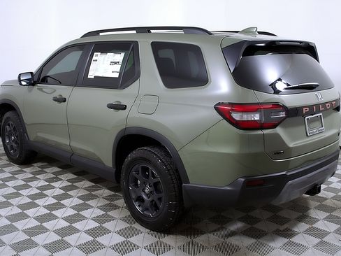 New 2026 Honda Pilot TrailSport image 9