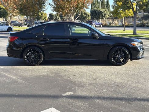 Used 2024 Honda Civic Sport image 3