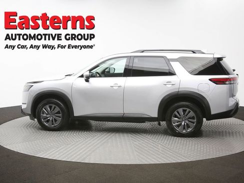 Used 2025 Nissan Pathfinder SV FWD image 60