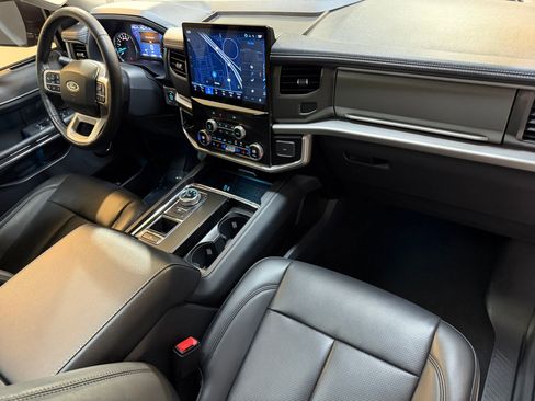 Used 2024 Ford Expedition Max XLT image 49