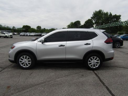 Used 2019 Nissan Rogue S AWD/4WD image 4