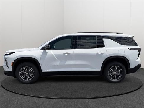 New 2026 Chevrolet Traverse LT FWD image 2