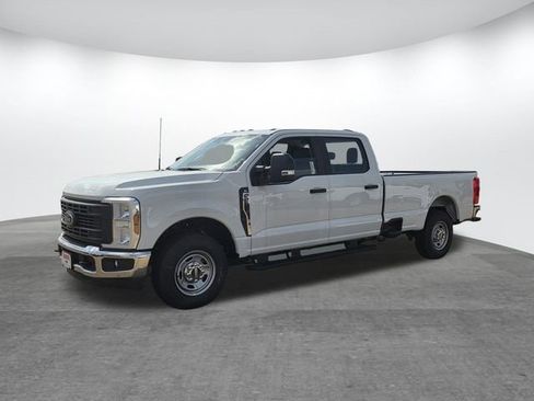 New 2026 Ford F250 XL w/ XL Chrome Package image 4