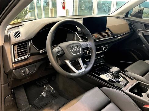 Certified 2025 Audi Q5 2.0T Premium Plus w/ Premium Plus Package image 17