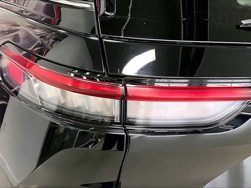 Used 2022 Jeep Grand Cherokee Limited image 27