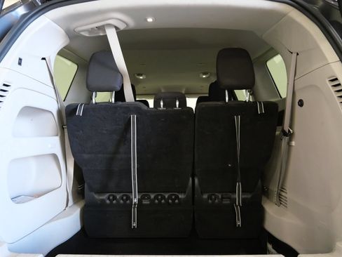 Used 2023 Chrysler Voyager LX FWD image 26