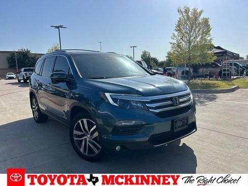 Used 2017 Honda Pilot Touring image 1