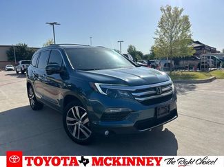 Used 2017 Honda Pilot Touring video 1
