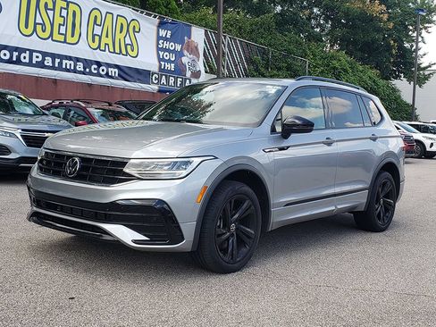 Used 2023 Volkswagen Tiguan SE R-Line AWD/4WD image 1