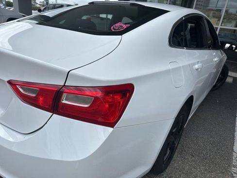 Used 2020 Chevrolet Malibu LS w/ LPO, Convenience Package 1 FWD image 2