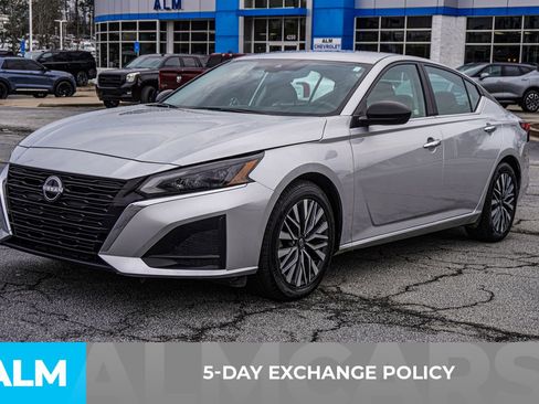 Used 2024 Nissan Altima 2.5 SV image 5