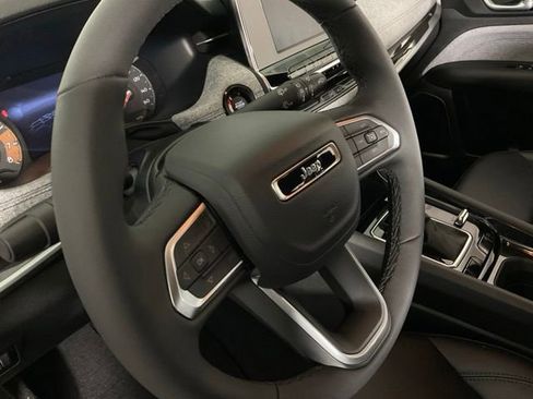 Used 2026 Jeep Compass Latitude AWD/4WD image 20