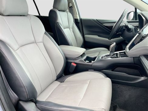 Used 2024 Subaru Outback Limited image 29