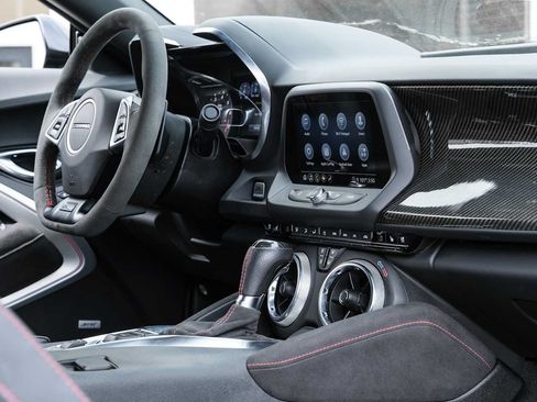 Used 2022 Chevrolet Camaro ZL1 RWD image 32