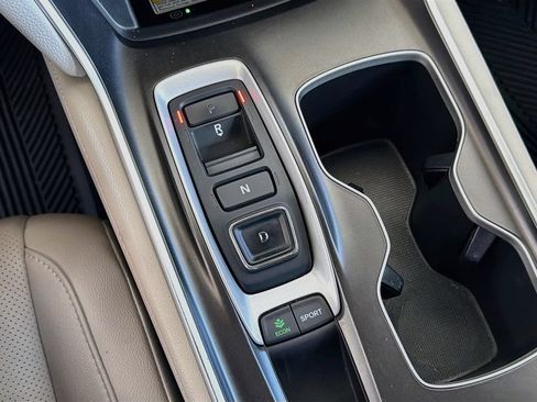 Used 2019 Honda Accord Touring image 16