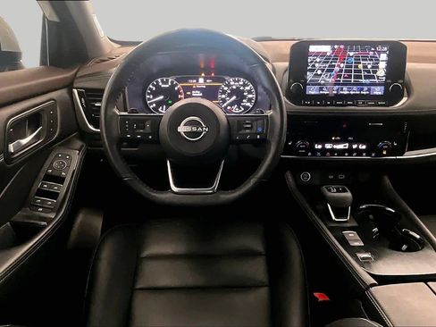 Used 2023 Nissan Rogue SL w/ SL Premium Package FWD image 5