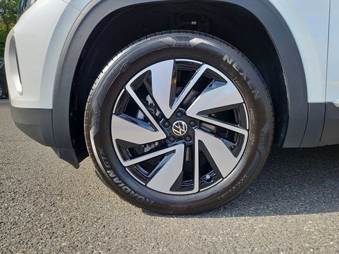 Certified 2026 Volkswagen Atlas SEL AWD/4WD image 9