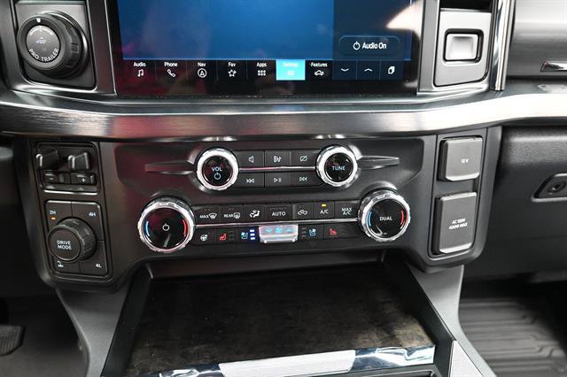 Used 2024 Ford F250 Lariat w/ Lariat Ultimate Package AWD/4WD image 12